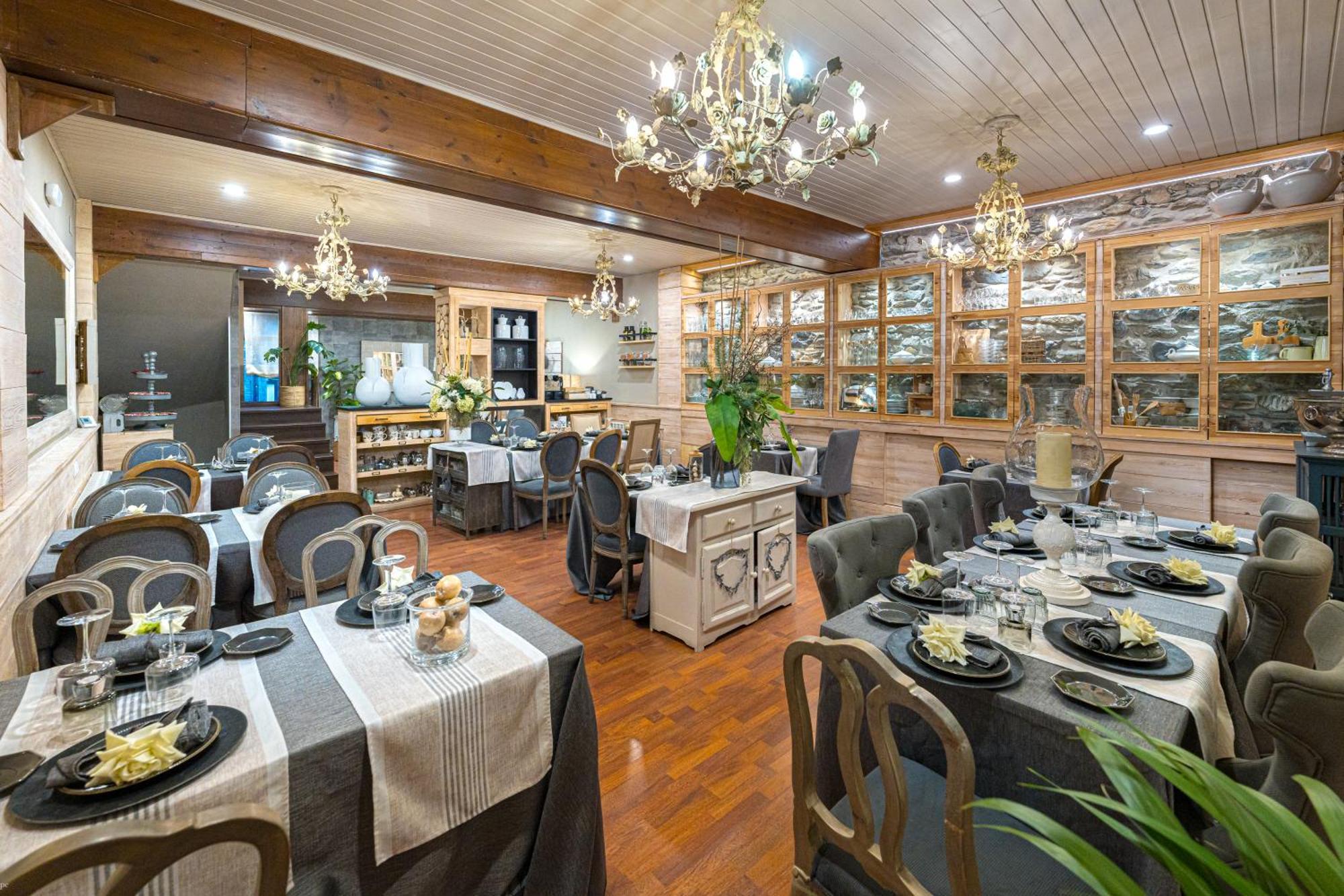 Hotel El Ciervo Вьелья Экстерьер фото
